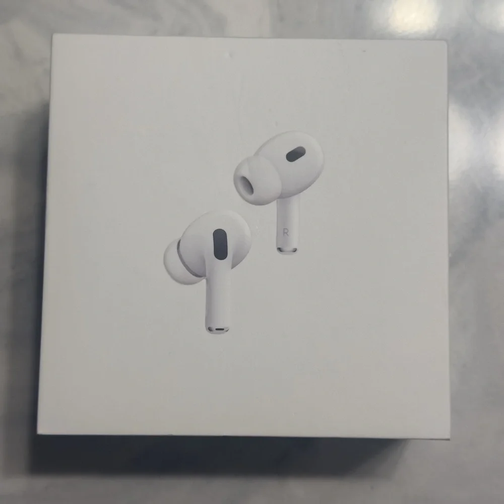 Apple AirPod pro generation 2 MagSafe charger